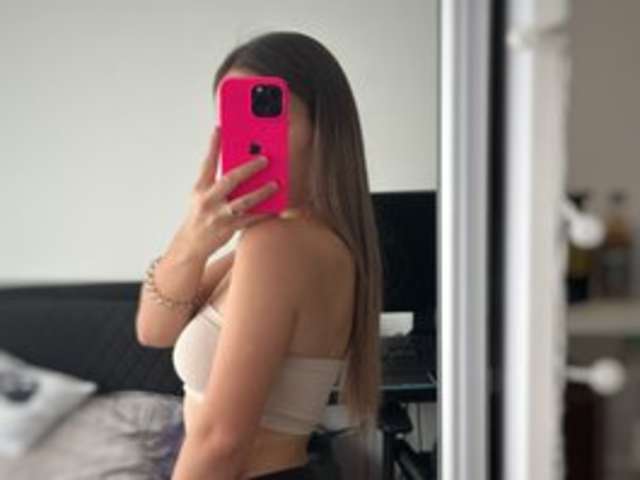 go to chat with MissMiaX