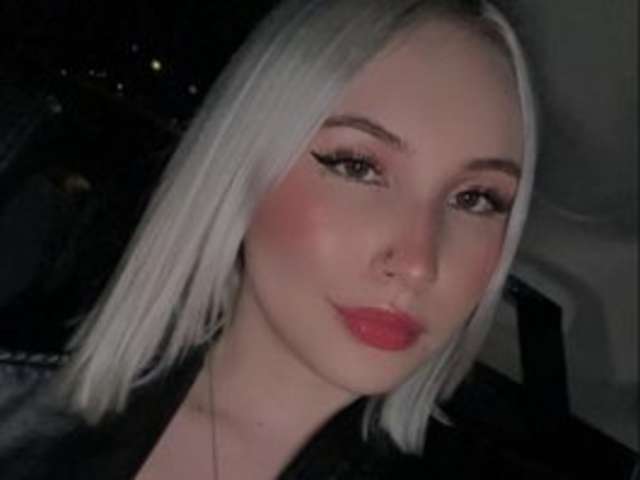 go to chat with Missblair12