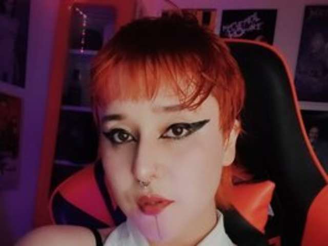 go to chat with Mistresscrowley-666