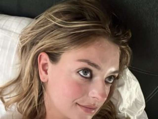 go to chat with Modelbunny55
