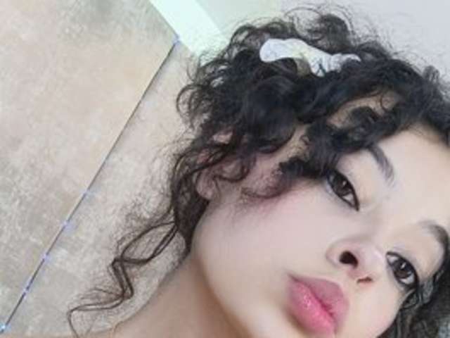 go to chat with MolliTeanz