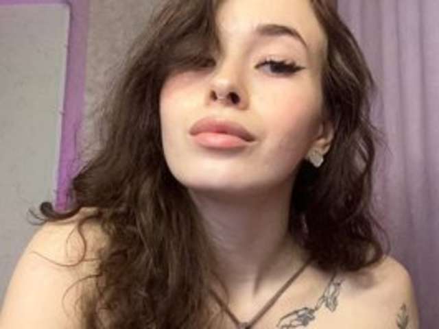 go to chat with MollyMyles