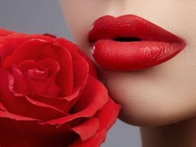 go to chat with MonaRed2