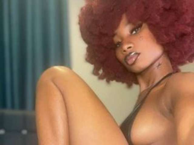 go to chat with Mona_Keyis