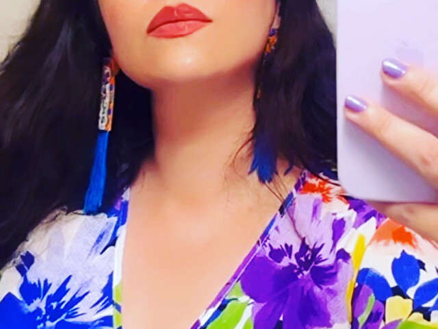go to chat with MonicaItaly