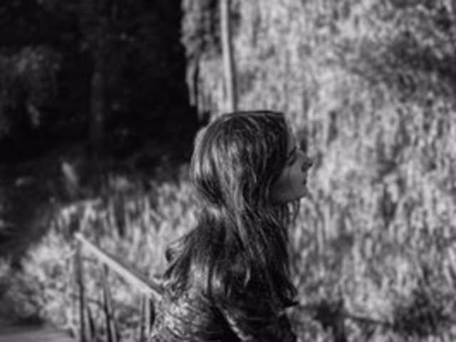 go to chat with Monika24a