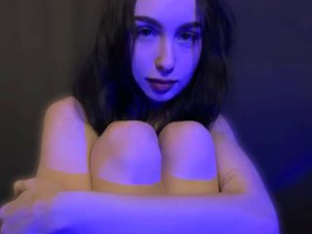go to chat with MonikaCarter