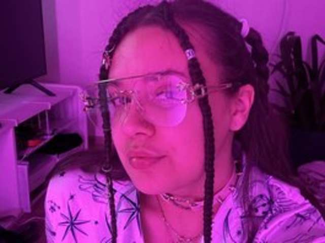 go to chat with Moondreams