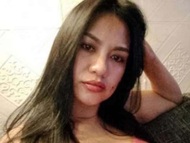 go to chat with MorenaLee