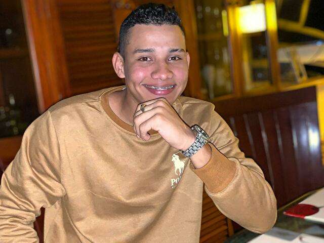 go to chat with Moreno