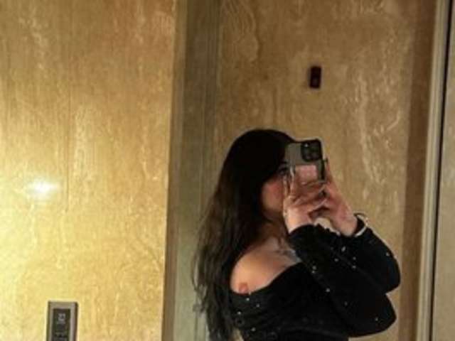 go to chat with Moroccan-bellydancer