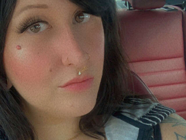 go to chat with Mssarah666