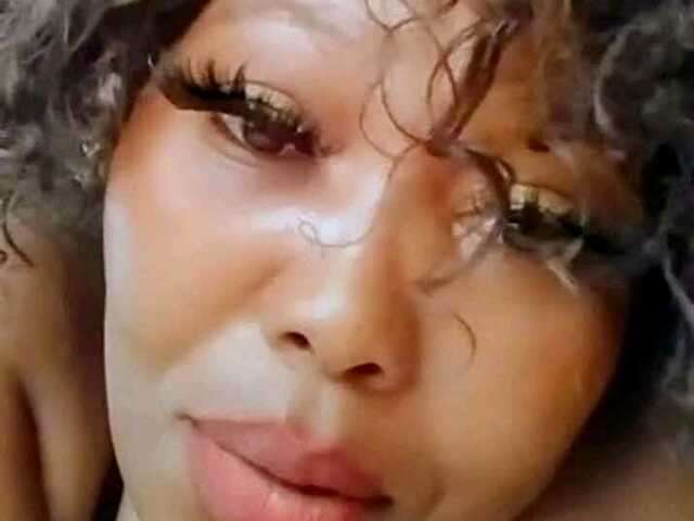 go to chat with NUBIANSEXY