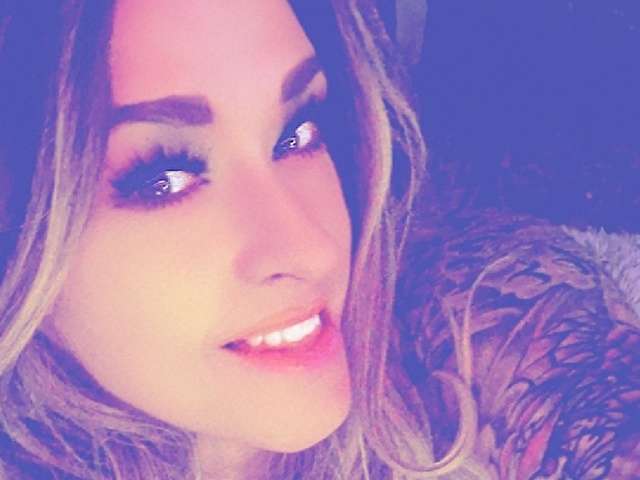 go to chat with NWNikki