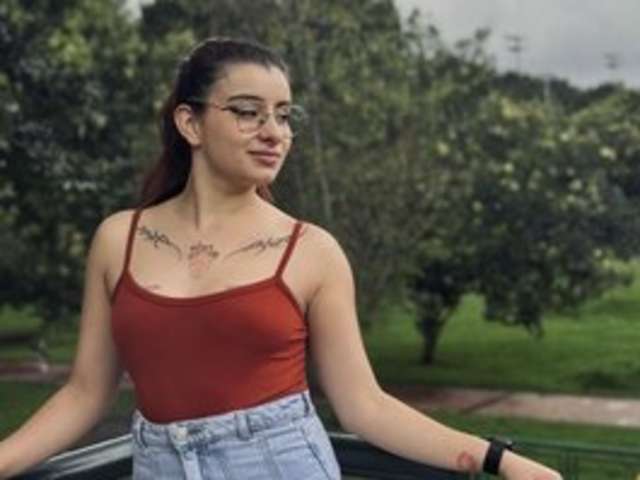 go to chat with Naomy-tay1