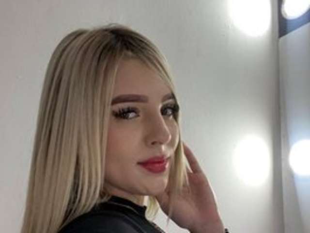 go to chat with NatalyLeBlanc