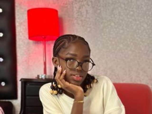 go to chat with NatashaaTaylor