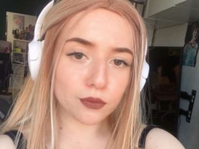 go to chat with Natashi