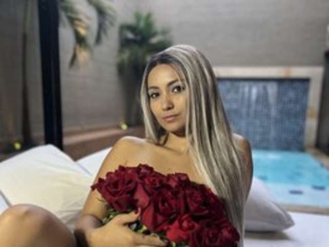 go to chat with NattyHills