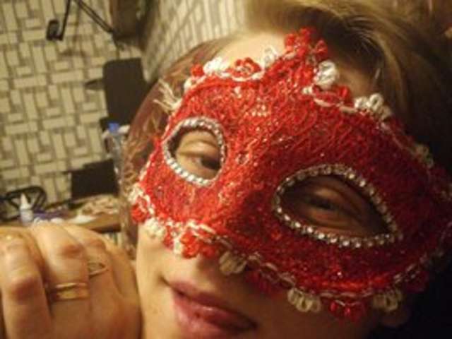 go to chat with Natulya41