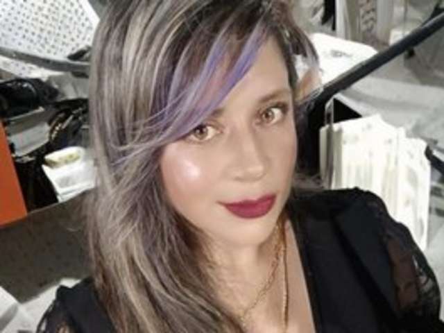 go to chat with NaughtyEyess