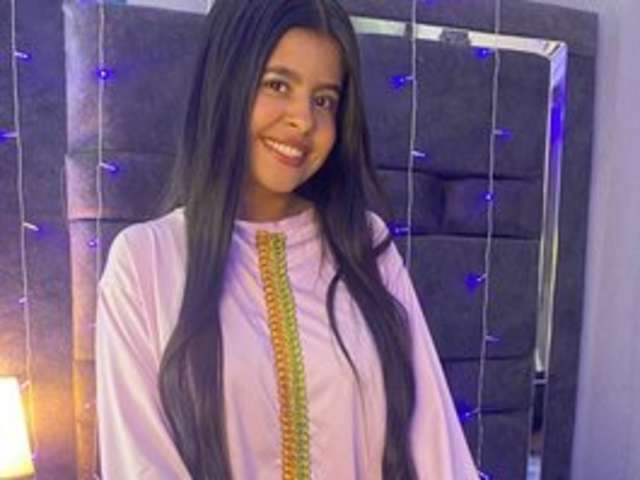 go to chat with NaylaAbadi