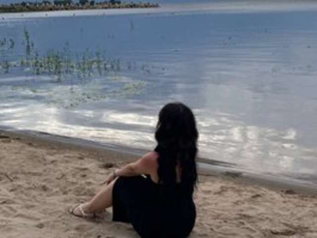go to chat with Neizvestnaya