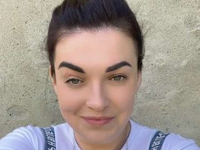 go to chat with Nelli-1
