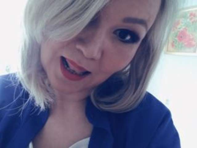go to chat with Nellii