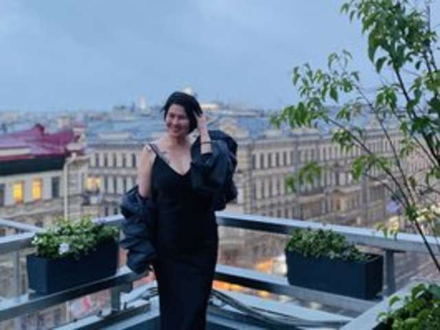 go to chat with Nettie-Allie