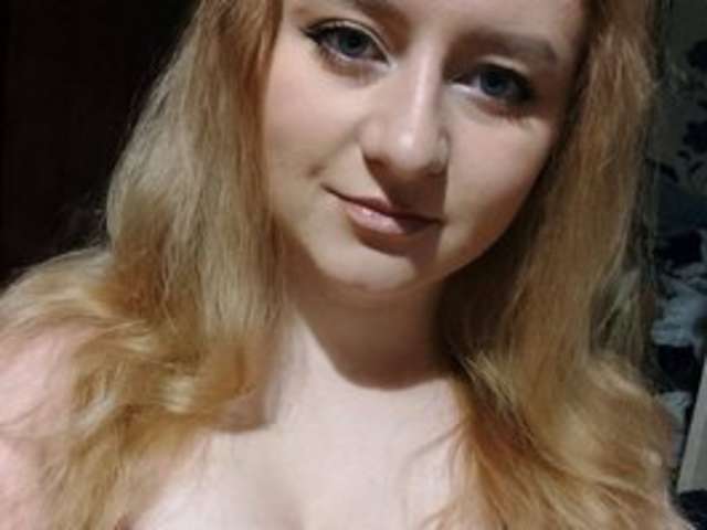 go to chat with NicoleAniston19