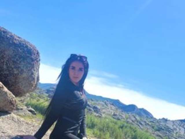 go to chat with Nika-Marrkinson