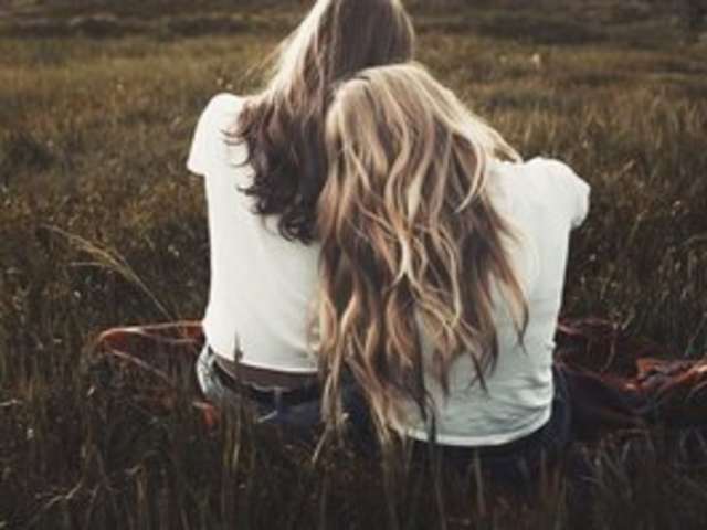 go to chat with Nika-Riuna