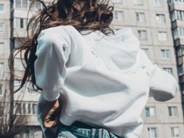 go to chat with Nika-mistress