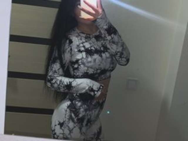 go to chat with Nikalove-1