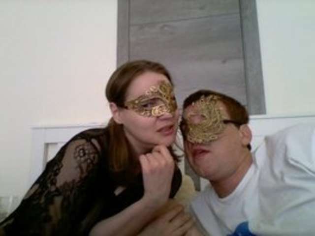 go to chat with Niki273-11