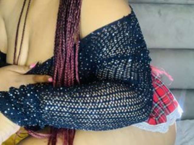 go to chat with Nikki24