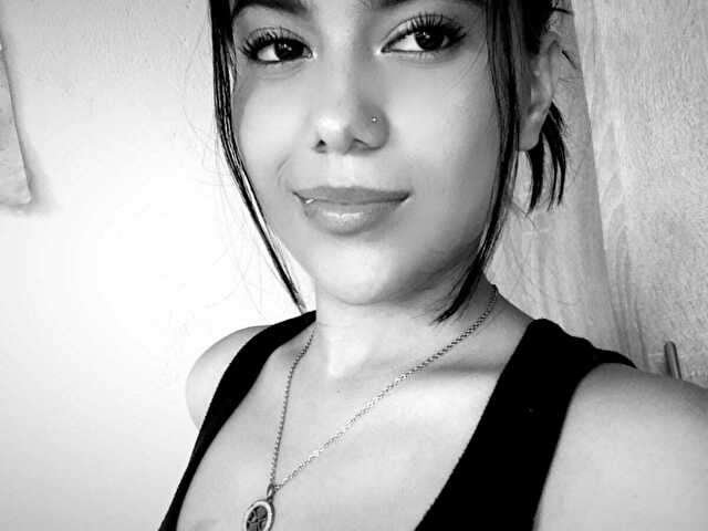 go to chat with NikoleGomez