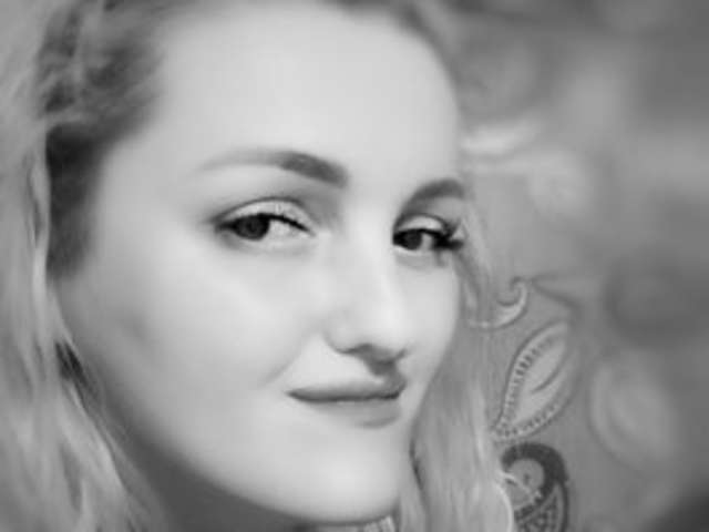 go to chat with Nina-22