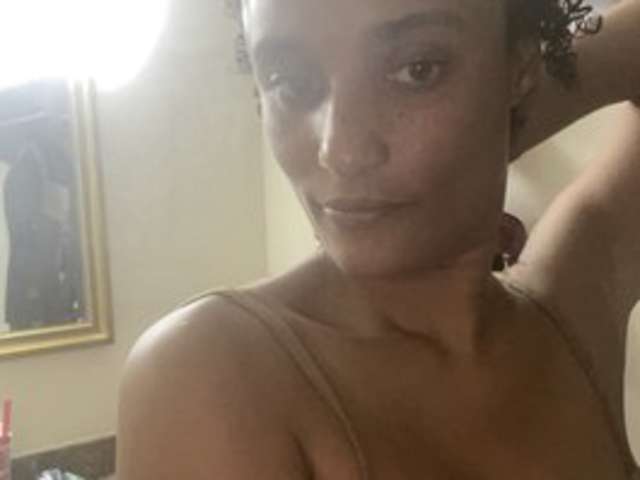go to chat with Noliana