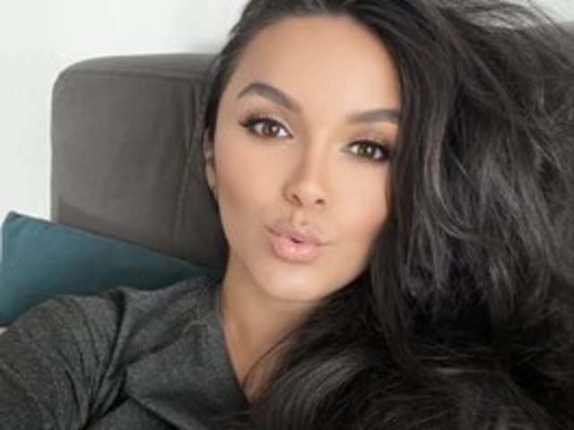 go to chat with Novagabriela