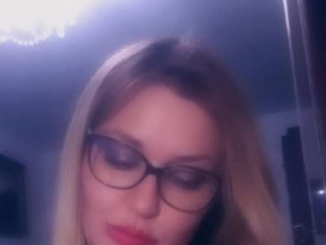 go to chat with NushaMilf