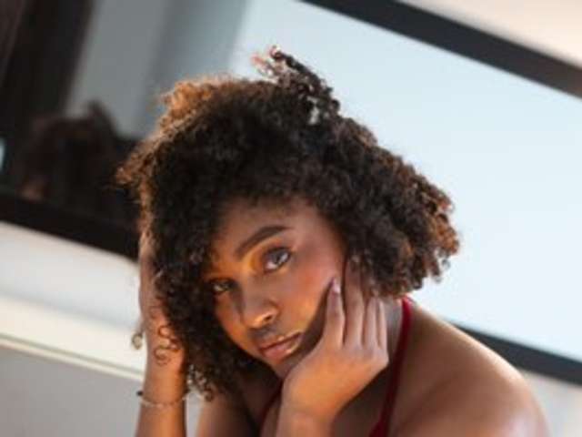 go to chat with OhrianaGibson