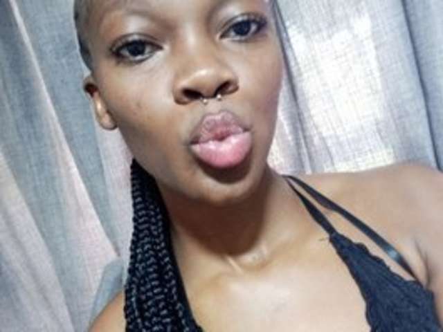go to chat with PREETYPINKY581