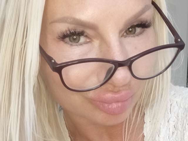 go to chat with PamelaGold