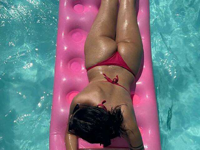 go to chat with Pandoraxxx