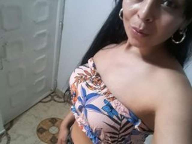 go to chat with Paola84hotty
