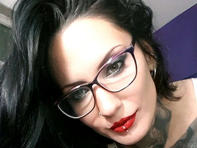 go to chat with Pepita