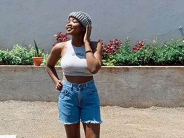 go to chat with Petitebambi