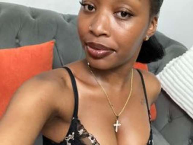 go to chat with Petitemel